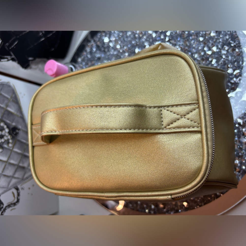 Juicy Couture Gold Cosmetic Bag with Bow and Charm - Picture 9 of 14